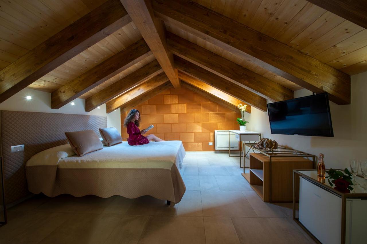 Donna Sofi Holiday House Аджерола Экстерьер фото
