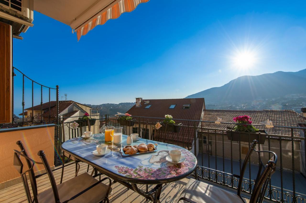 Donna Sofi Holiday House Аджерола Экстерьер фото